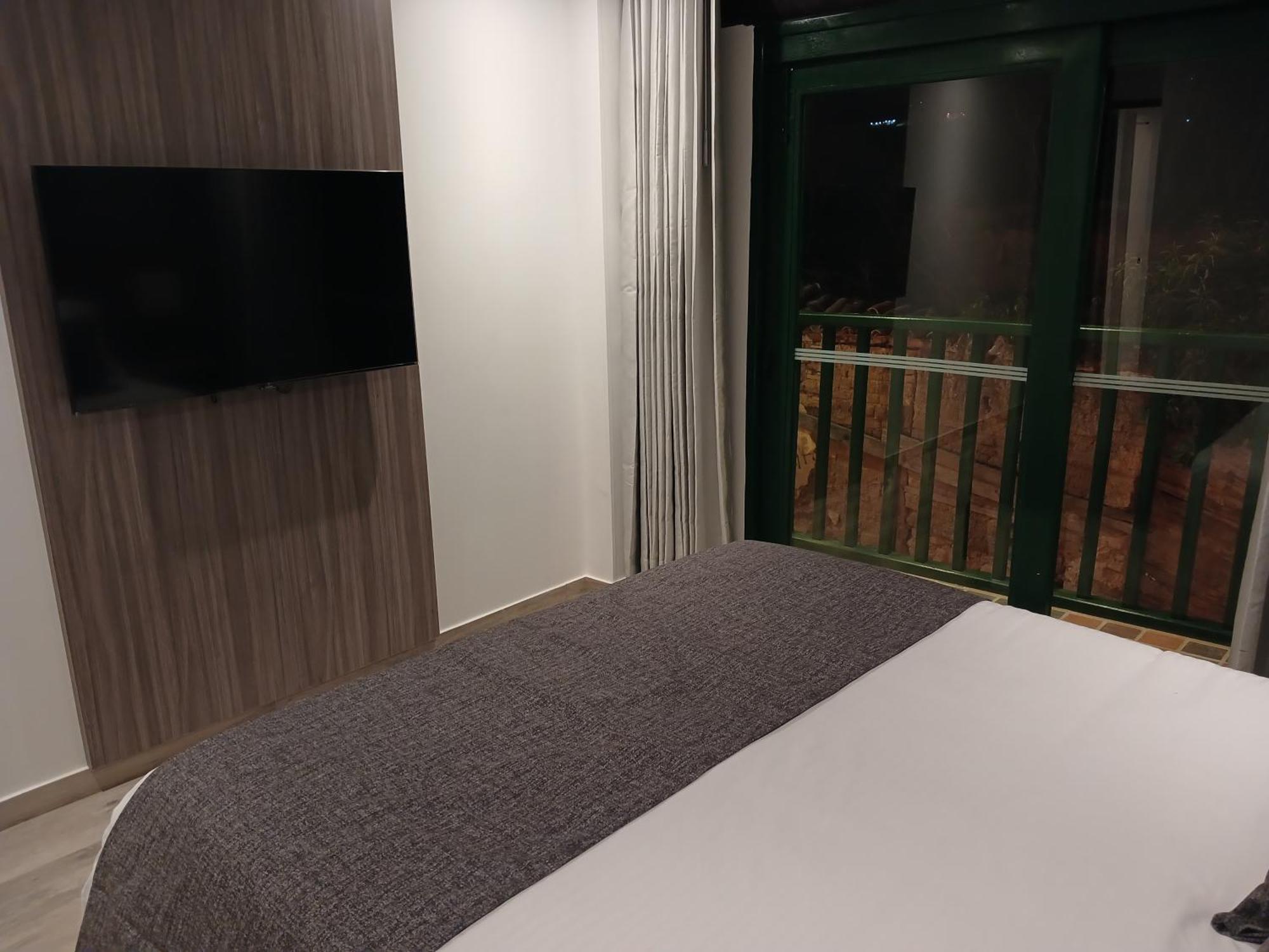 Hotel Santino Jenesano Eksteriør billede